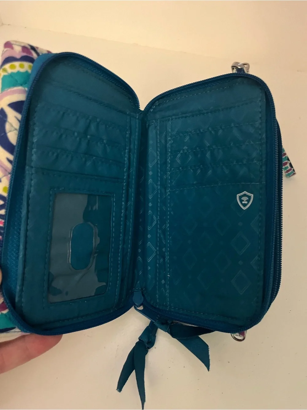 Vera Bradley Waikiki Paisley Go Ahead Convertible Crossbody Shoulder Bag Logo
